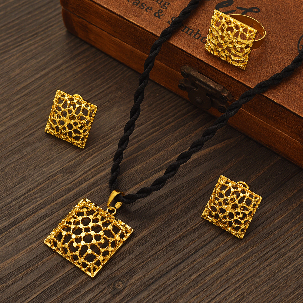 Fashion Square Gold Color Jewe – Men Accessories In Dubai recenzja i cena