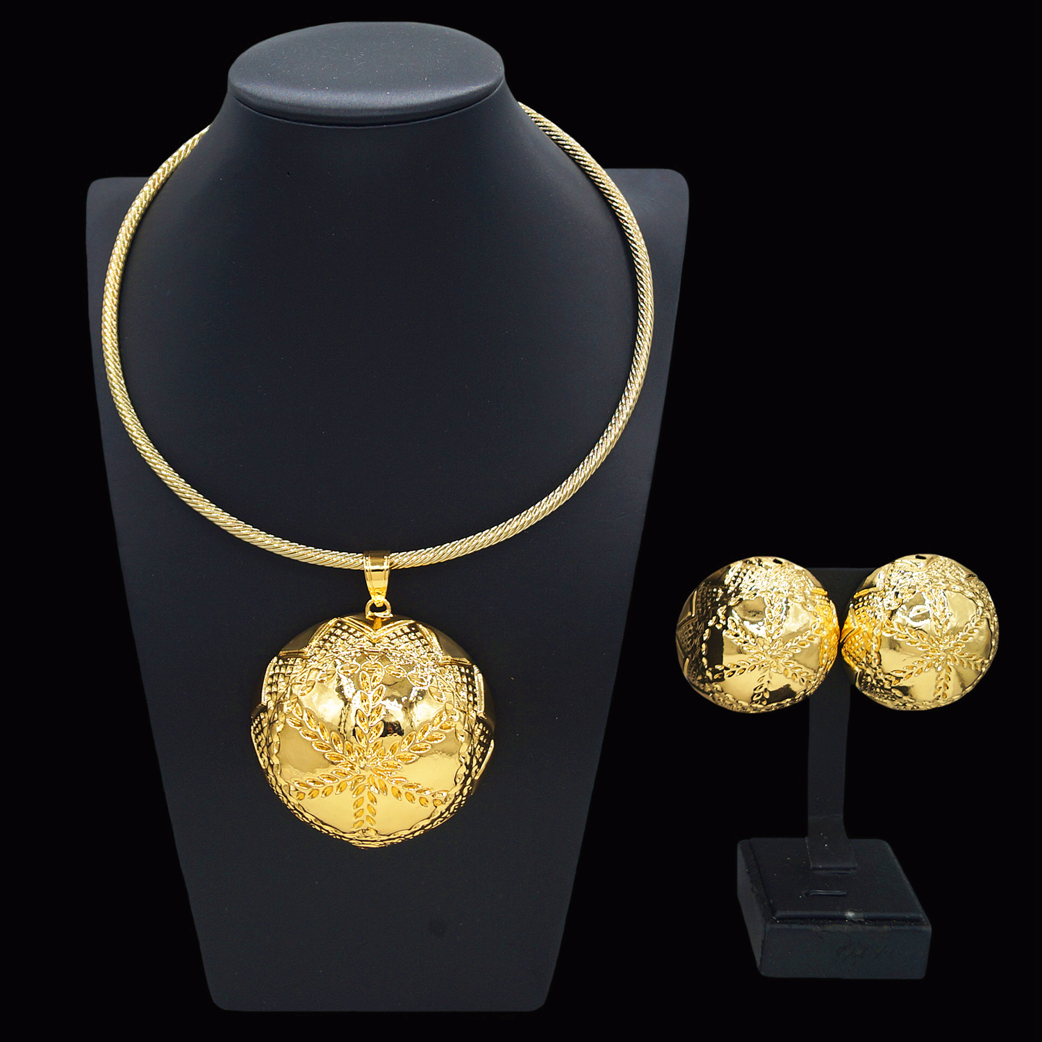 A two-piece set of hollow copp – Men Accessories In Dubai recenzja i cena