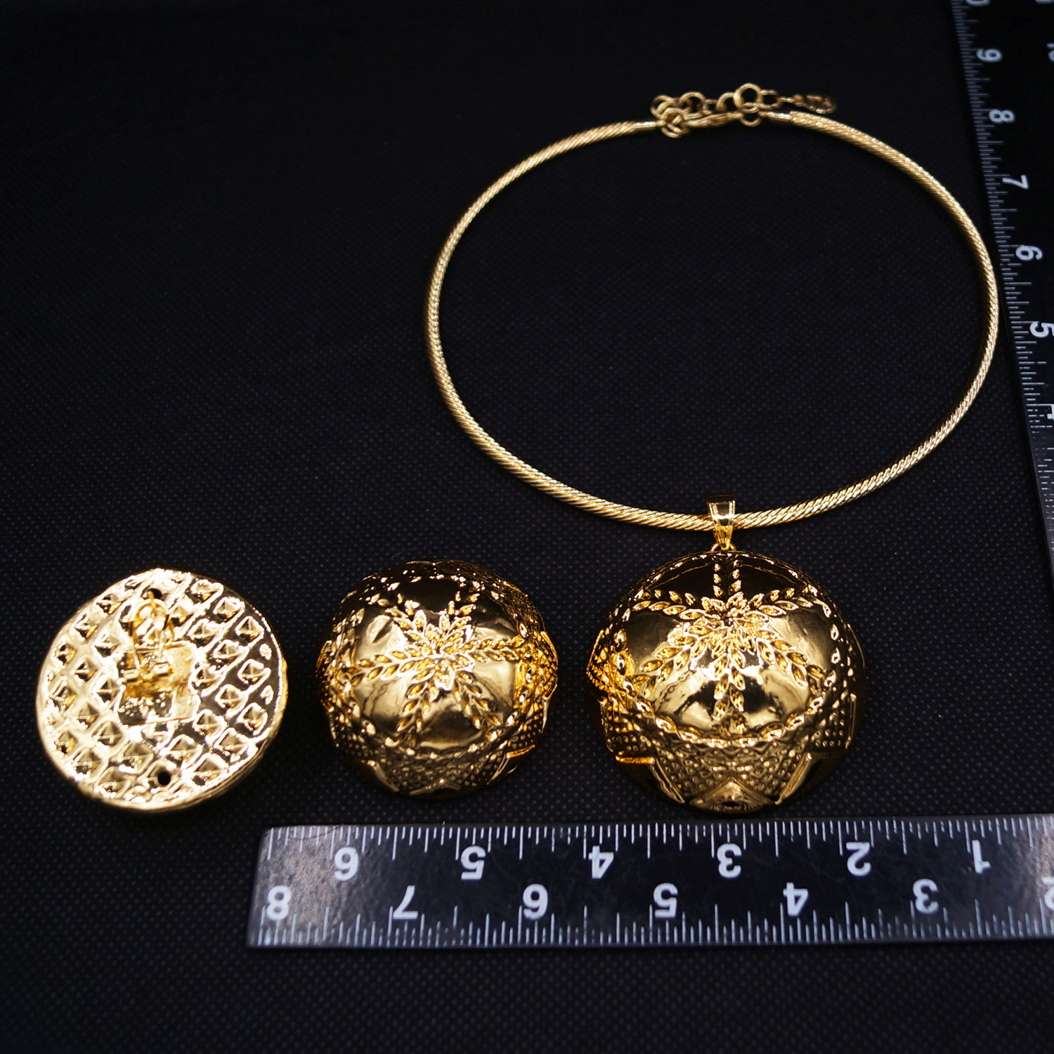 A two-piece set of hollow copp – Men Accessories In Dubai recenzja i cena